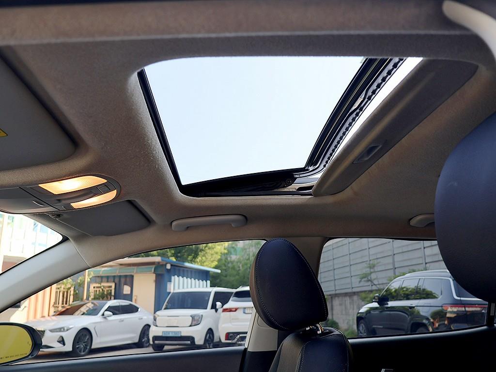 KIA Stonic 2019 Blanco - Importación desde Corea - HF Imports Iquique - Foto 13