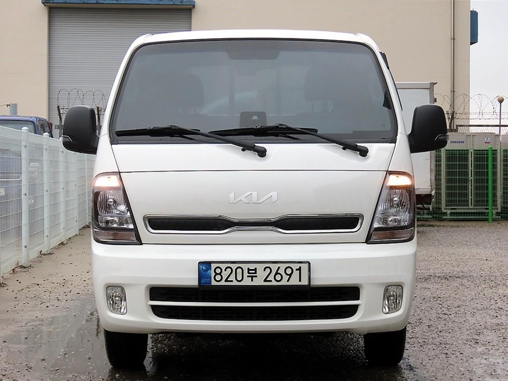 Small Truck Cargo (small) 2022 Blanco - Importación desde Corea - HF Imports Iquique - Foto 1