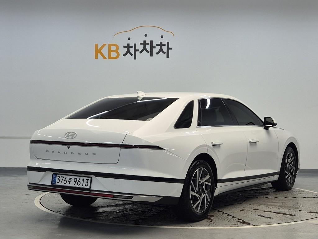 HYUNDAI Grandeur - Vista 3