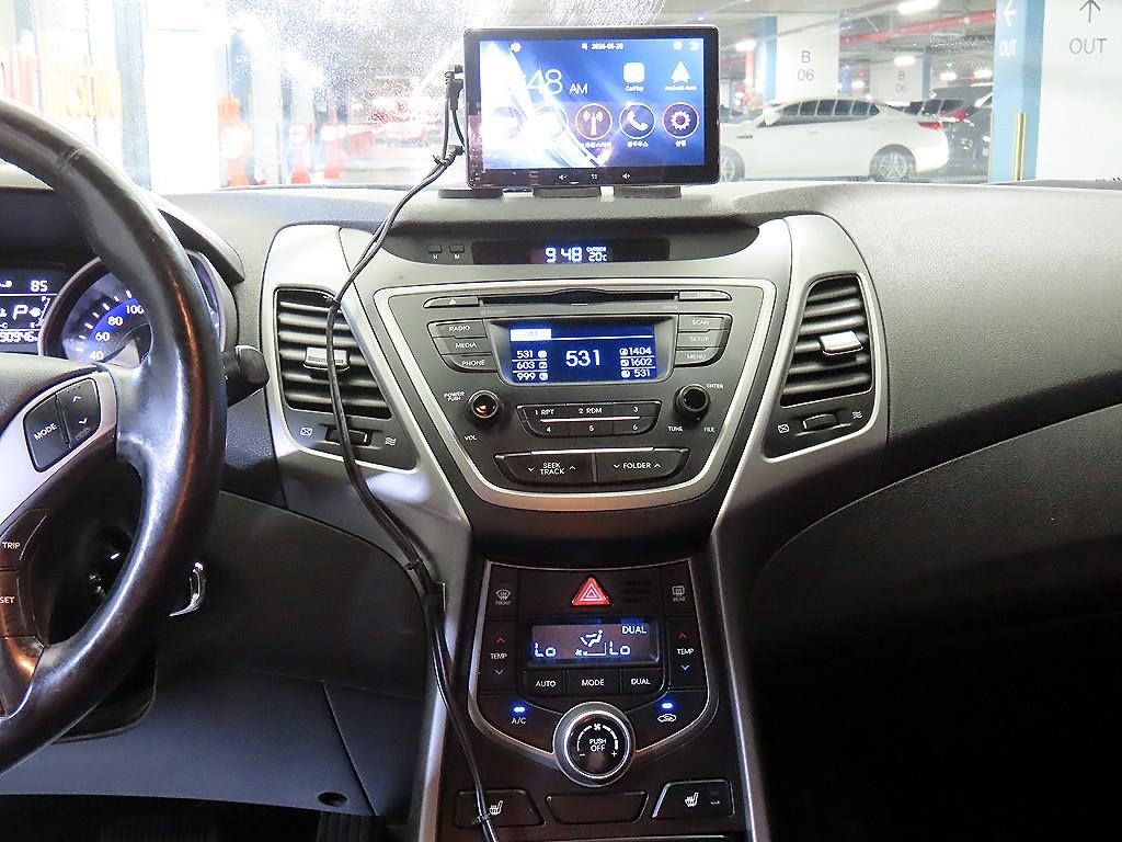 HYUNDAI Avante - Vista 11