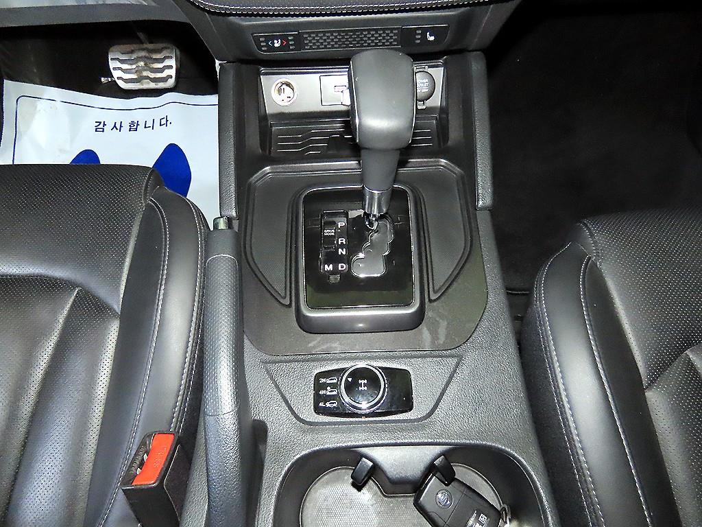 Ssangyong Rexton - Vista 12