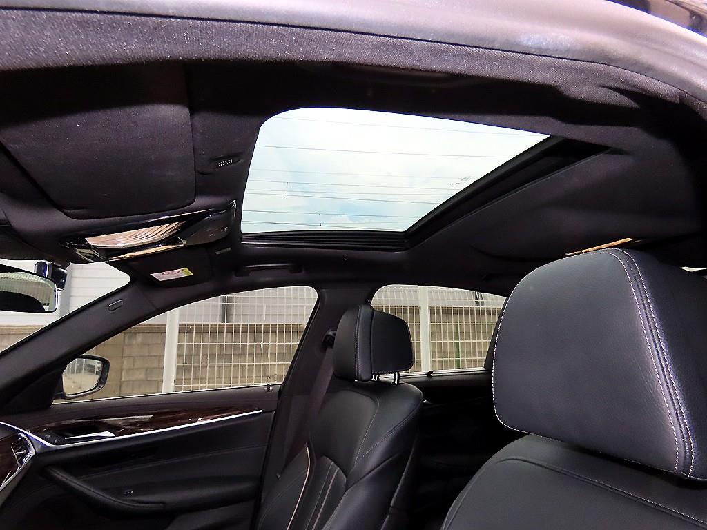 BMW 5 Series 2022 - Importación desde Corea - HF Imports Iquique - Foto 17