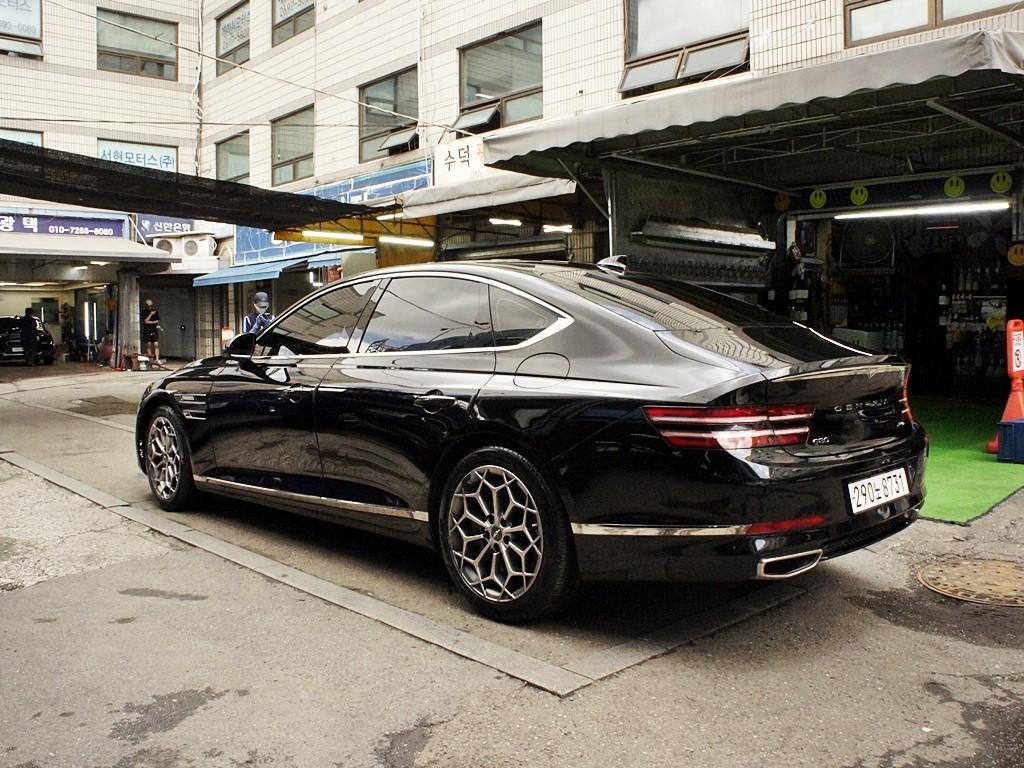 Genesis G80 - Vista 7