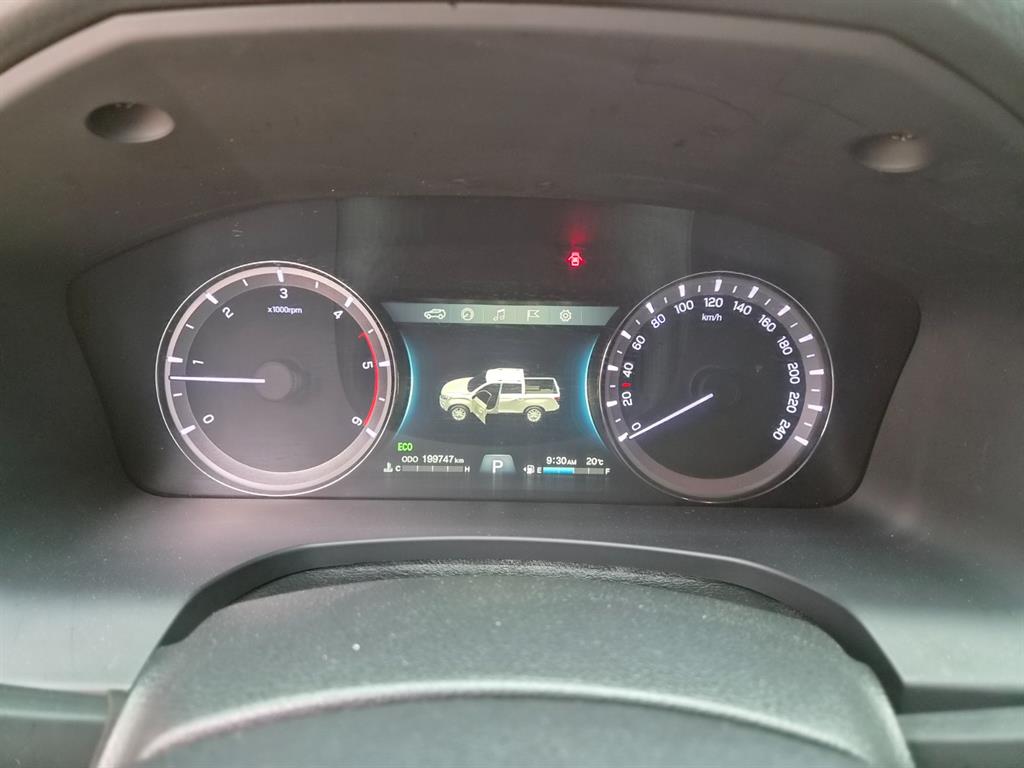 Ssangyong Rexton - Vista 8