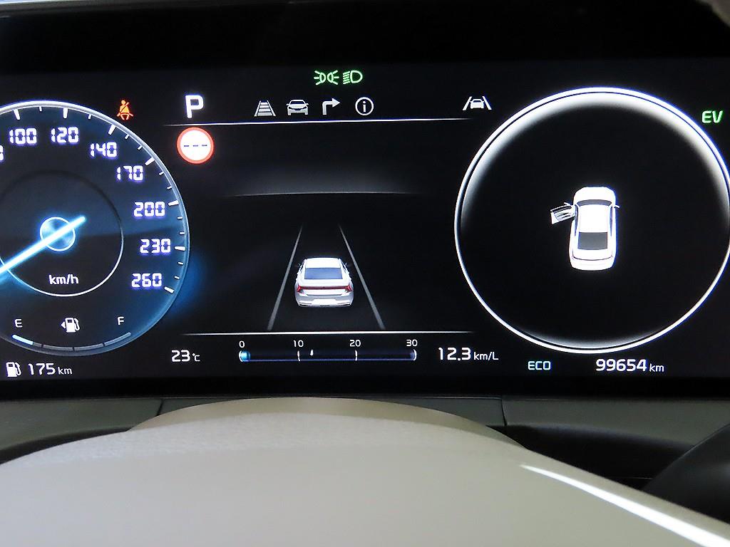 KIA K8 - Vista 9