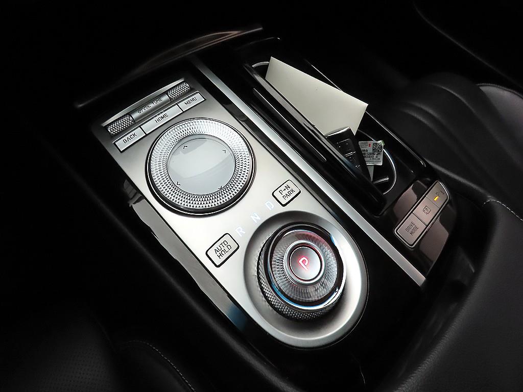 Genesis G80 - Vista 10