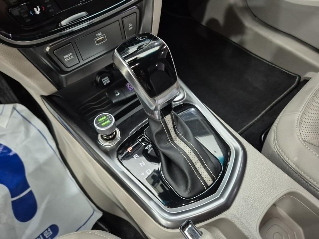 Ssangyong Tivoli - Vista 8