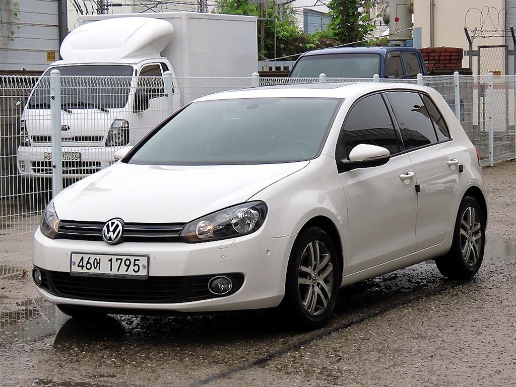 Volkswagen Golf - Vista 2