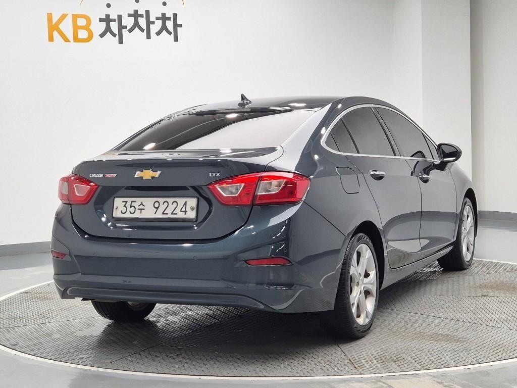 Chevrolet Cruise - Vista 3