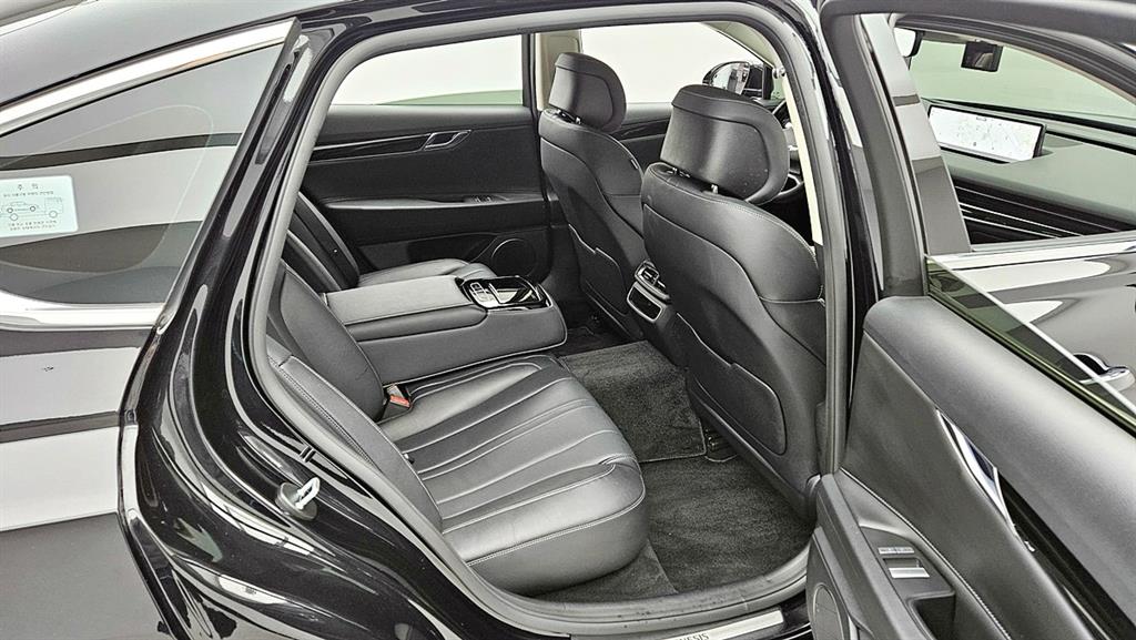 Genesis G80 - Vista 7