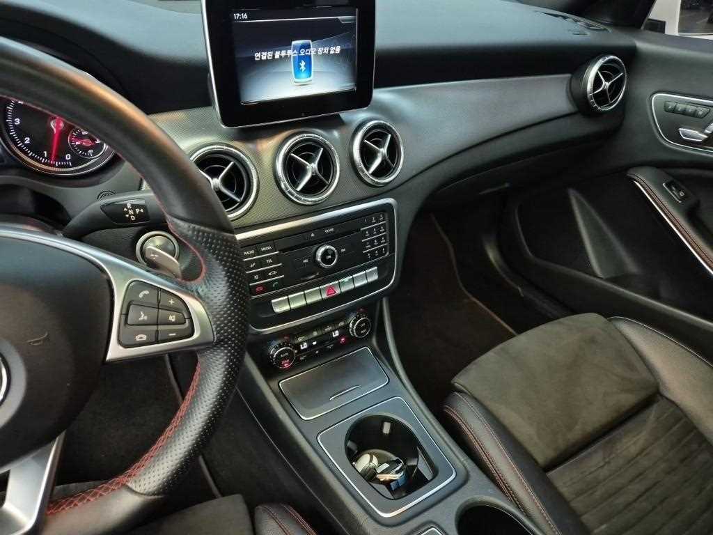 Mercedes Benz CLA Class - Vista 10
