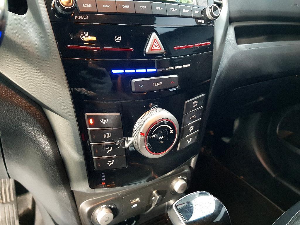 Ssangyong Tivoli 2019 Gris - Importación desde Corea - HF Imports Iquique - Foto 13