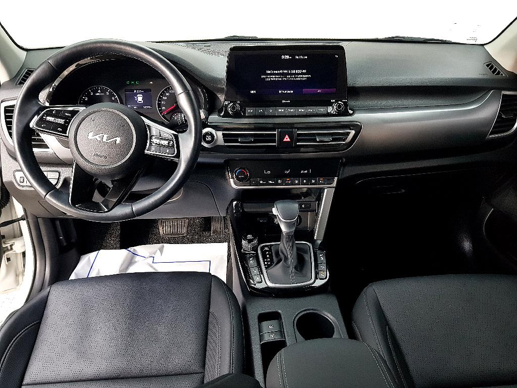 KIA Seltos - Vista 9