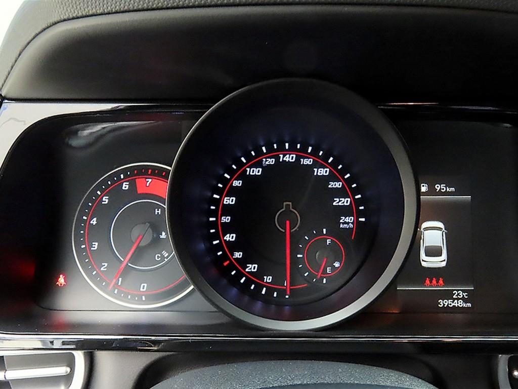 HYUNDAI Avante - Vista 8