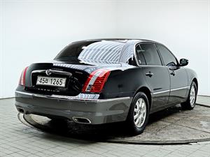 KIA Opirus - Vista 8