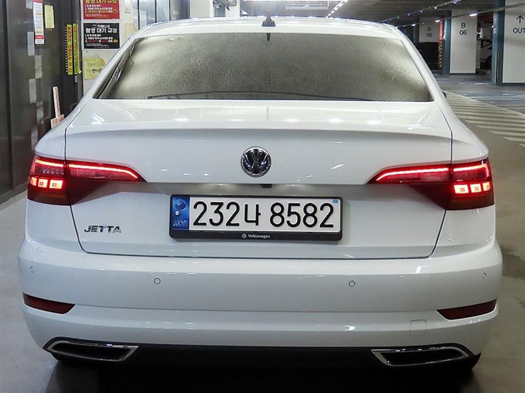 Volkswagen Jetta - Vista 5