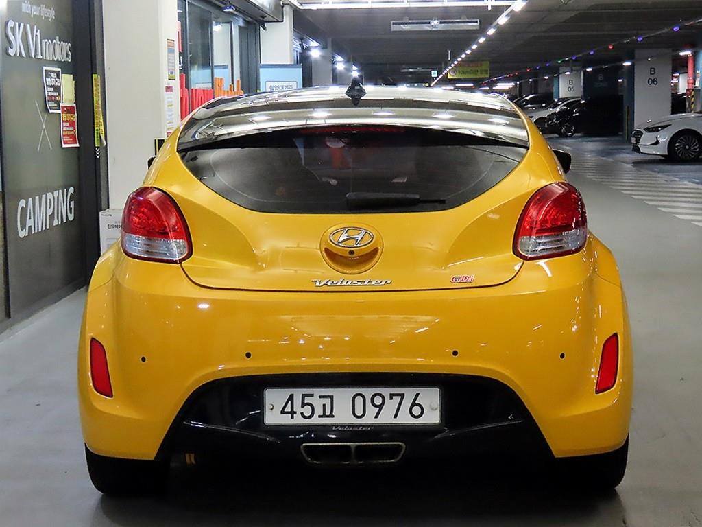 HYUNDAI Veloster - Vista 5