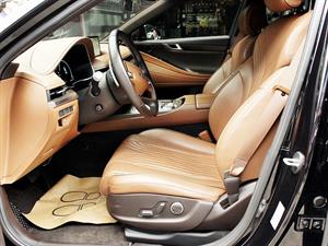 Genesis G80 - Vista 10