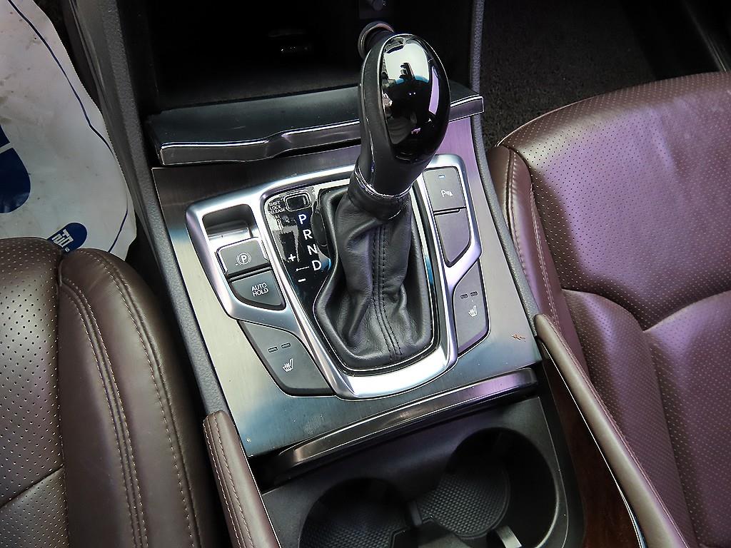 HYUNDAI Grandeur - Vista 10