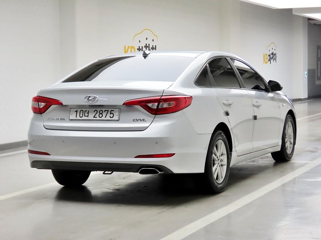 HYUNDAI Sonata - Vista 4