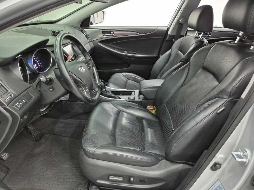 HYUNDAI Sonata - Vista 11