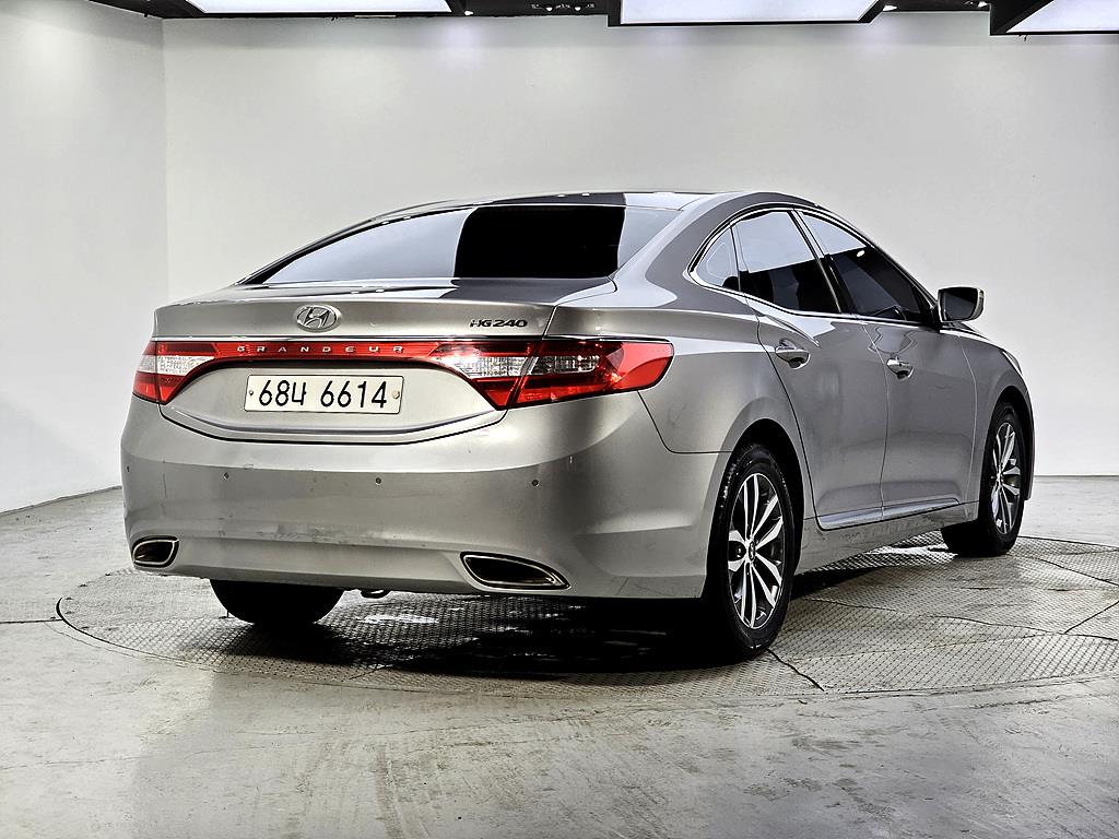 HYUNDAI Grandeur - Vista 4