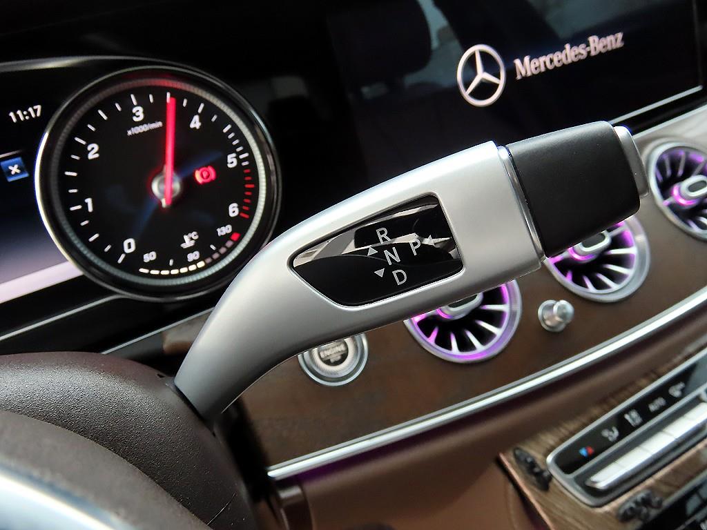 Mercedes Benz E class - Vista 10