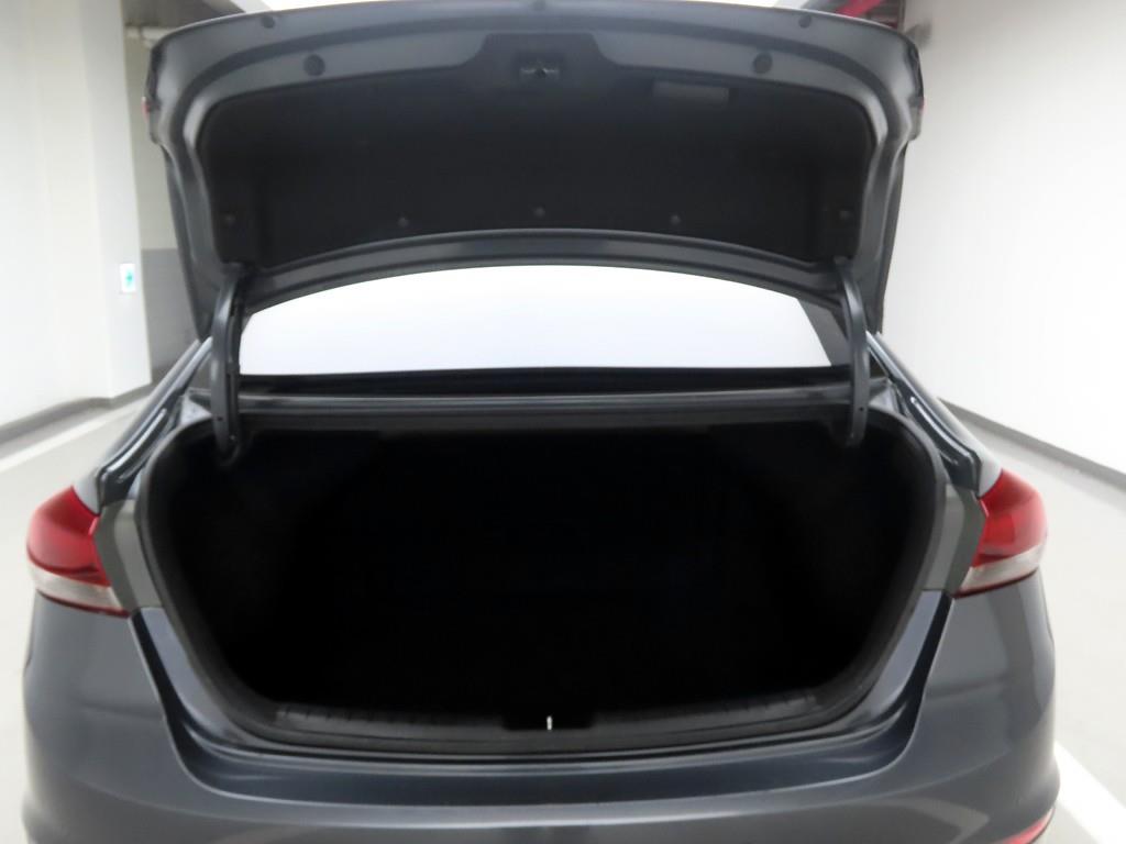 HYUNDAI Avante 2018 Gris - Importación desde Corea - HF Imports Iquique - Foto 17