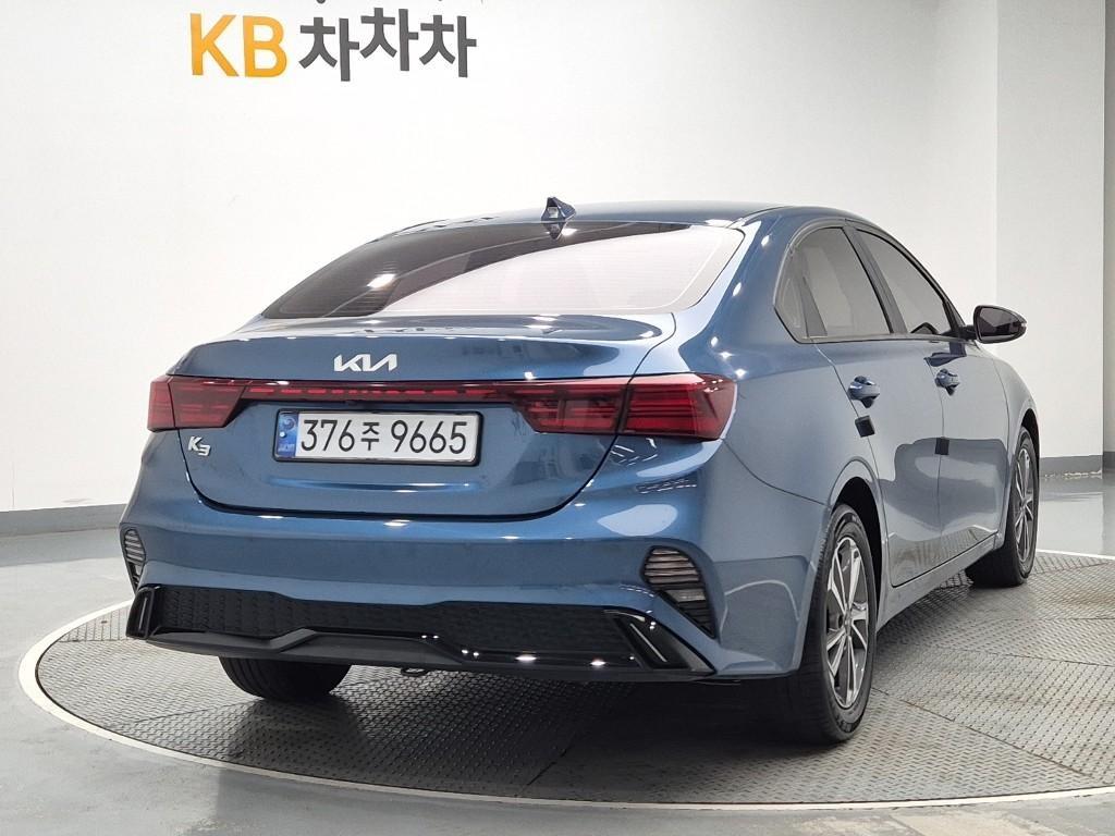 KIA K3 - Vista 3