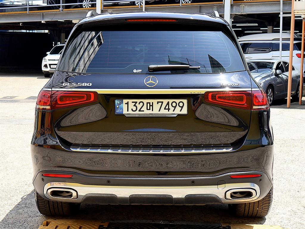 Mercedes Benz GLS Class - Vista 5