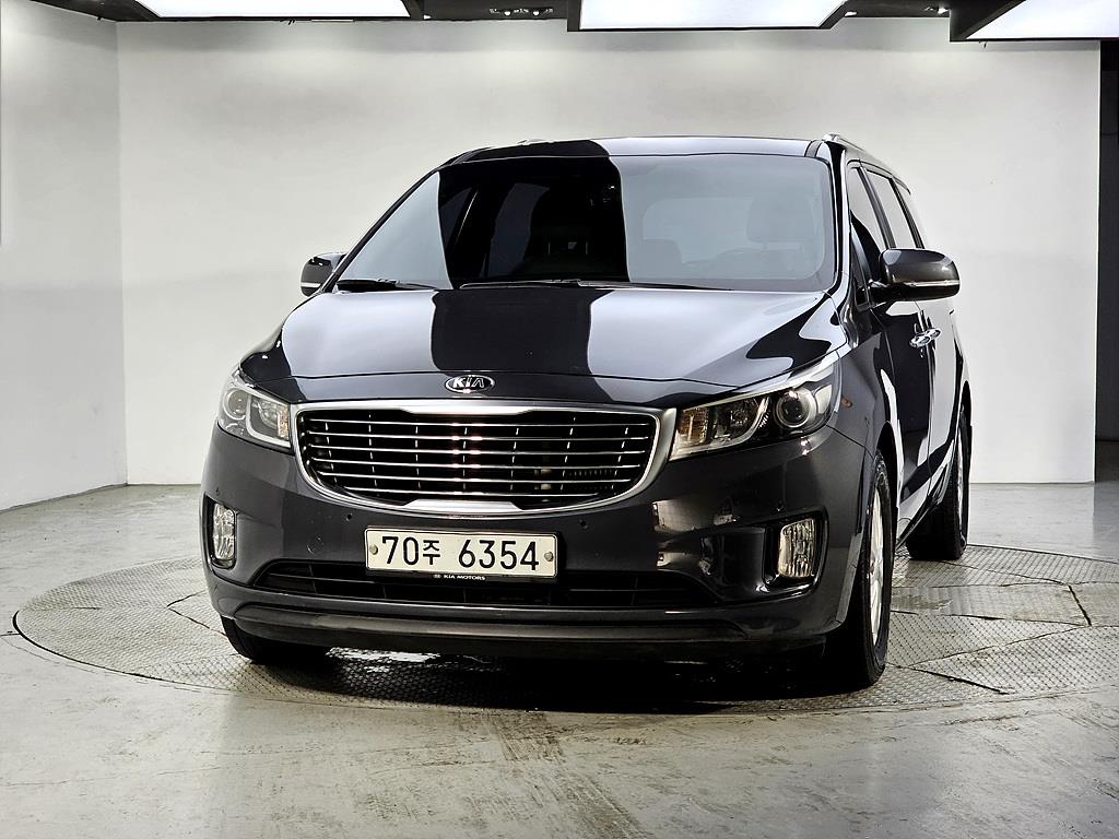 KIA Carnival - Vista 2