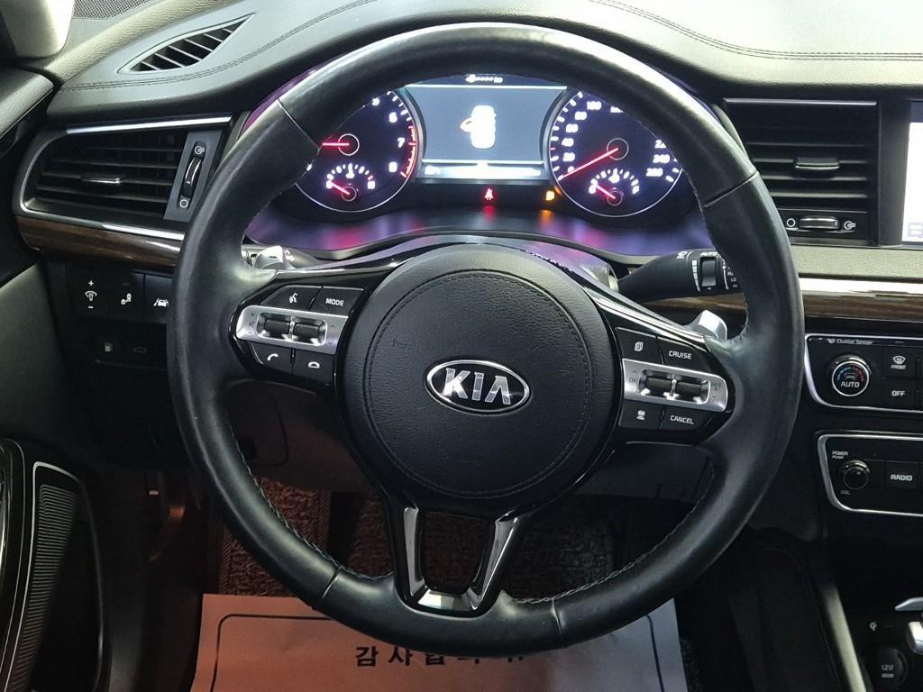 KIA K7 - Vista 9