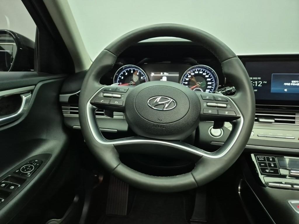 HYUNDAI Grandeur - Vista 9