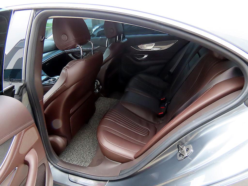 Mercedes Benz CLS Class - Vista 6