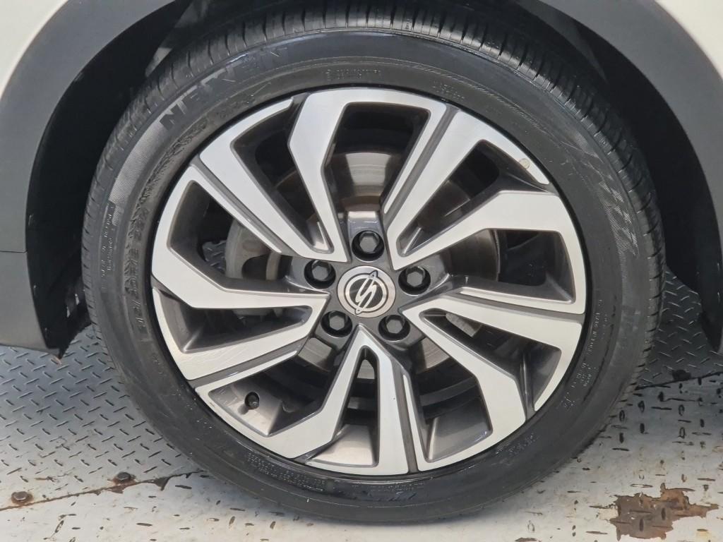 Ssangyong Tivoli - Vista 5