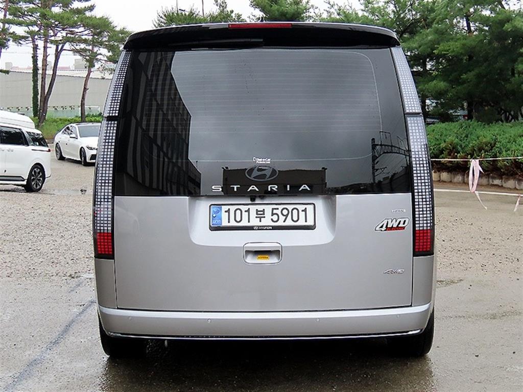 HYUNDAI Staria - Vista 4