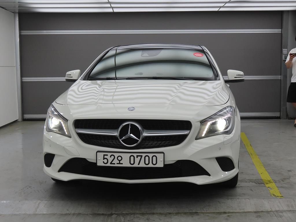 Mercedes Benz CLA Class - Vista 2