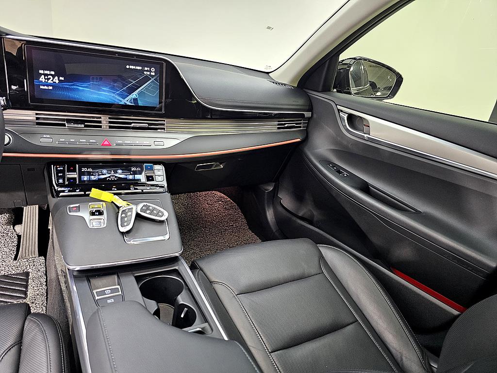 HYUNDAI Grandeur - Vista 10