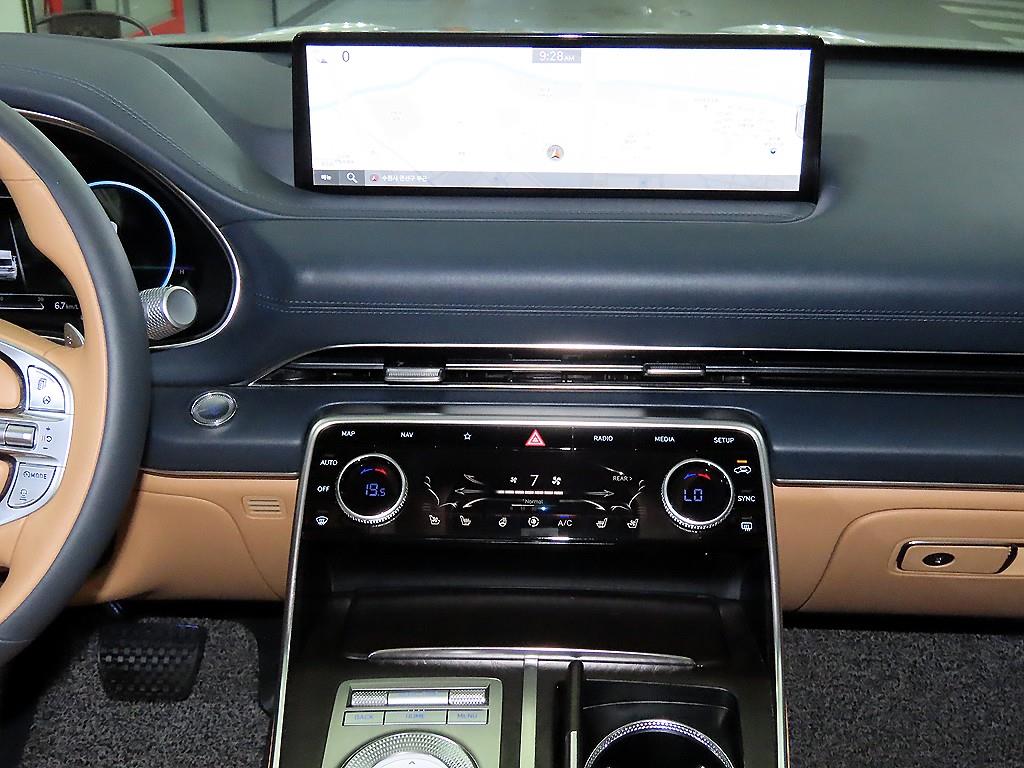 Genesis GV80 - Vista 11