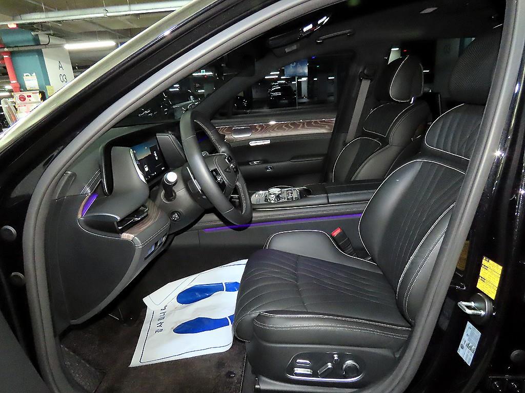 Genesis G90 - Vista 6