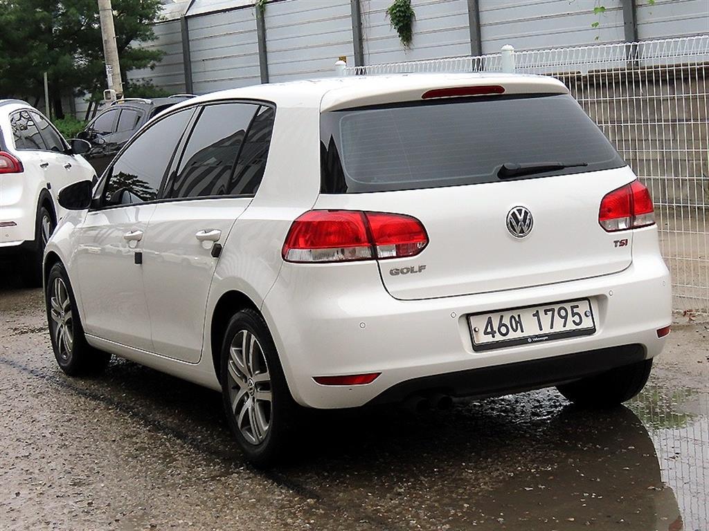 Volkswagen Golf - Vista 3