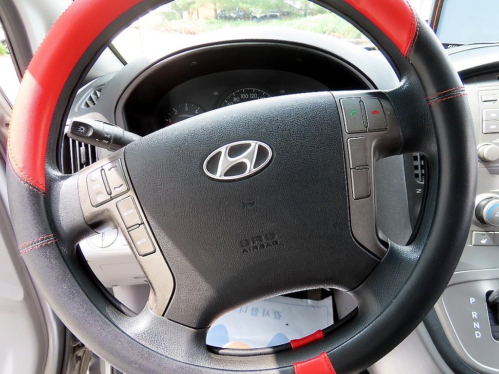 HYUNDAI Starex - Vista 9