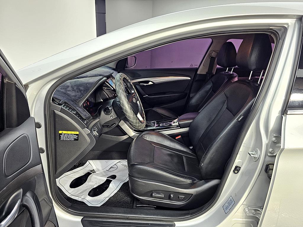 HYUNDAI i40 - Vista 8
