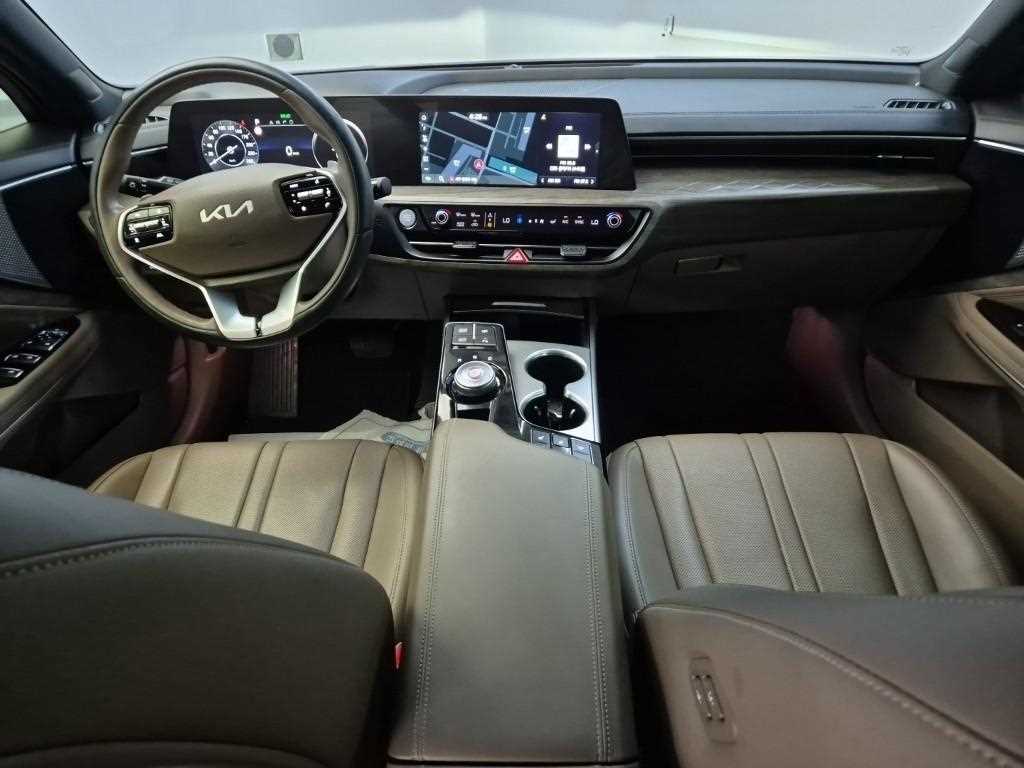 KIA K8 - Vista 7