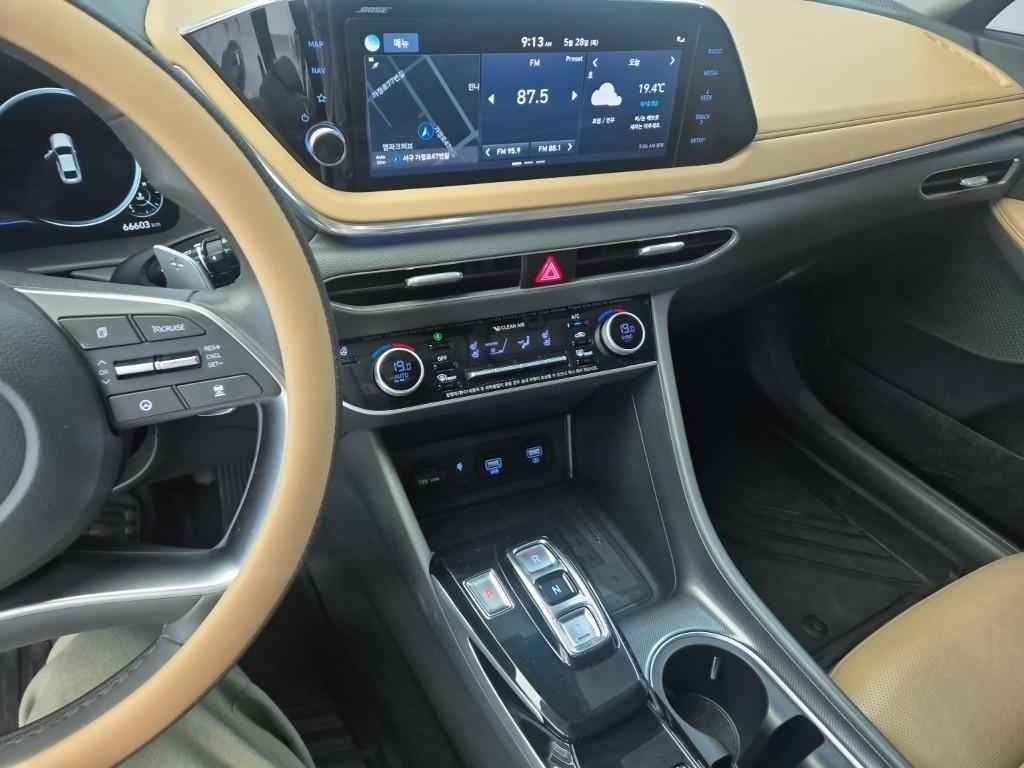 HYUNDAI Sonata - Vista 9