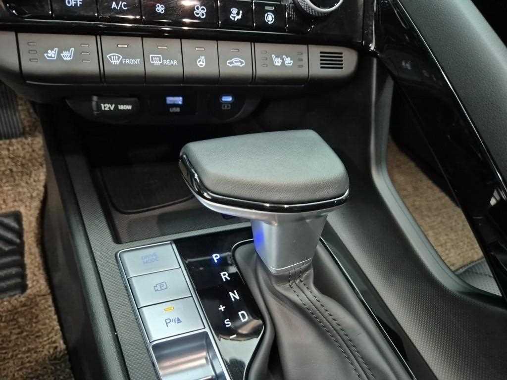 HYUNDAI Avante - Vista 8