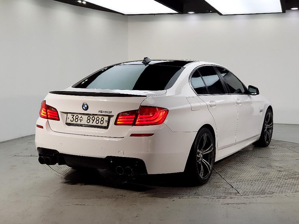 BMW 5 Series - Vista 4