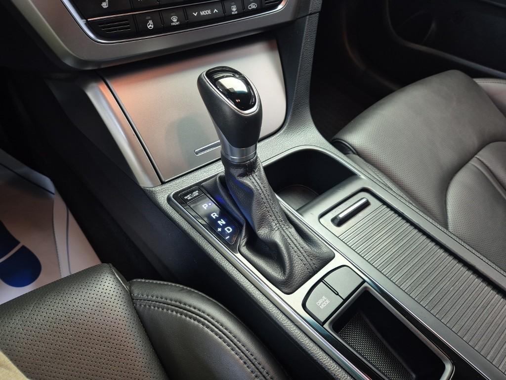 HYUNDAI Sonata - Vista 8
