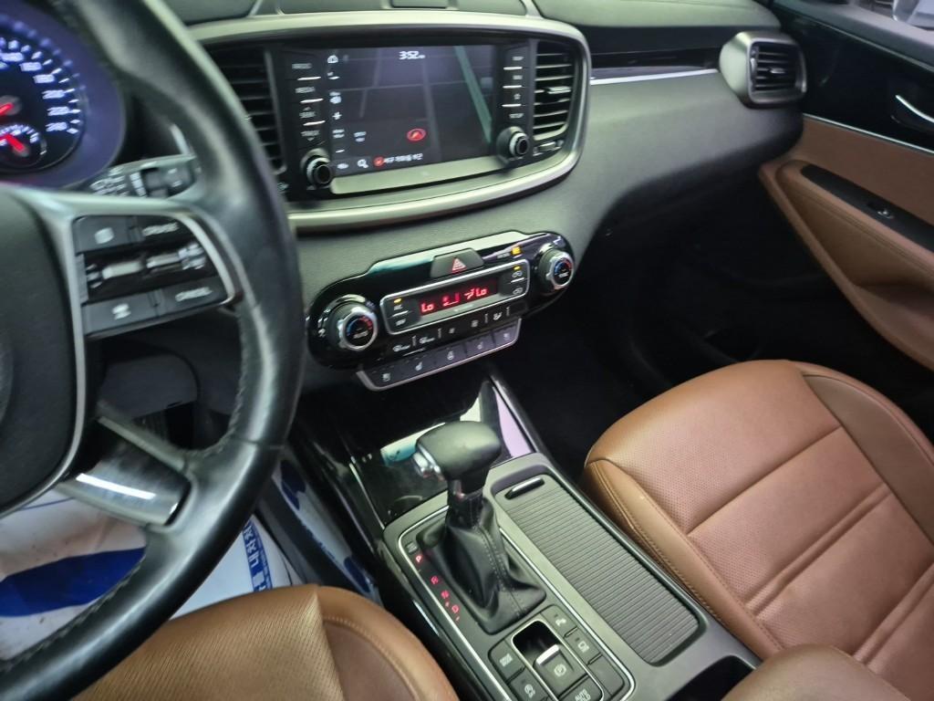 KIA Sorento - Vista 10