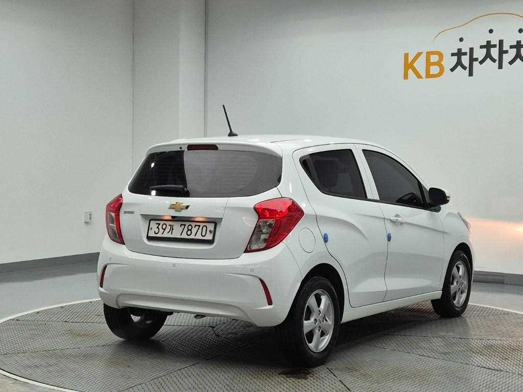 Chevrolet Spark - Vista 3